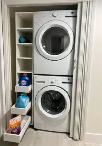 Laundry room with cabinets - Desing and Install a Florida